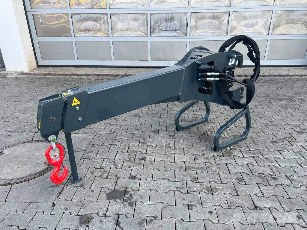 Magni hydraulischer Teleskopausleger JT 2500 I / DEMO Plataformas y cucharones
