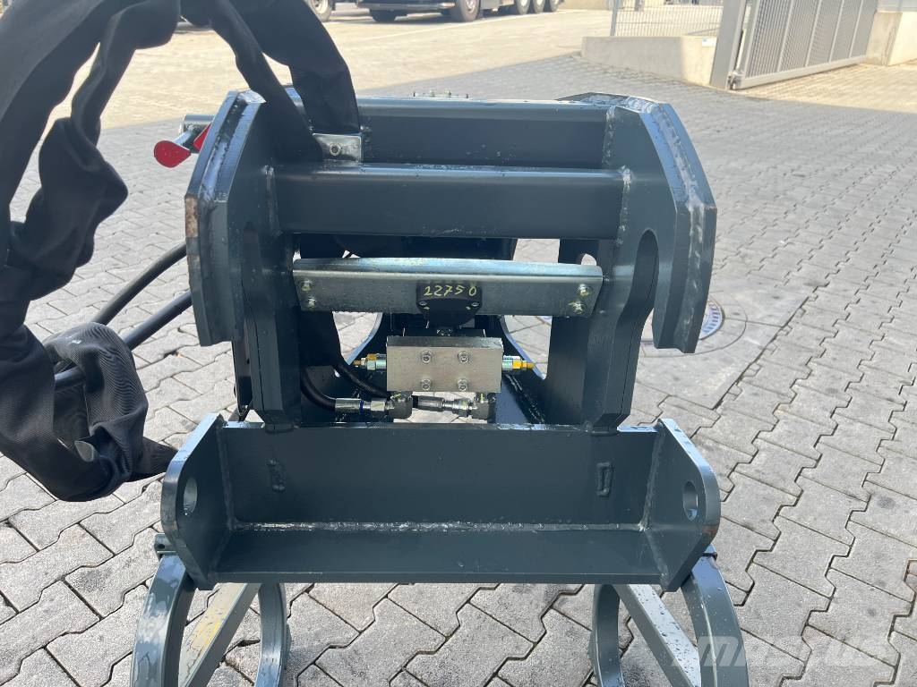 Magni hydraulischer Teleskopausleger JT 2500 I / DEMO Plataformas y cucharones