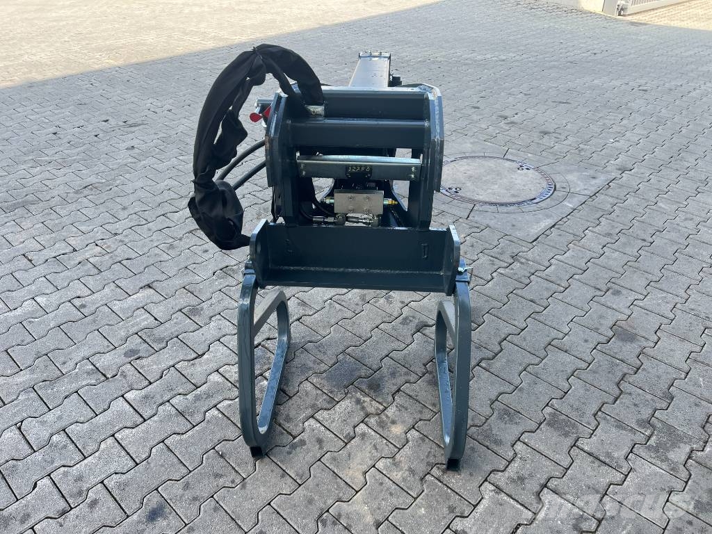 Magni hydraulischer Teleskopausleger JT 2500 I / DEMO Plataformas y cucharones