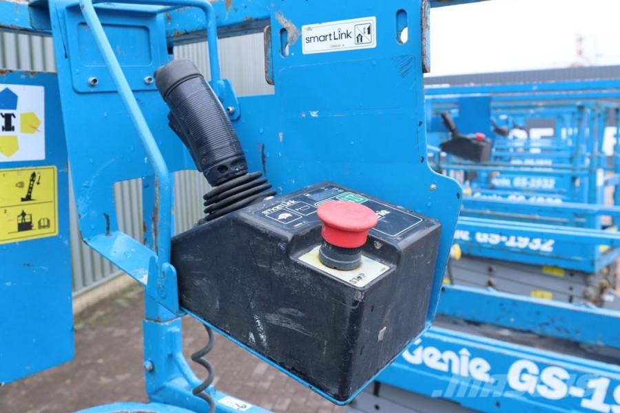 Genie GS1932 Electric, Working Height 7.8 m, 227kg Capac Scissor lifts