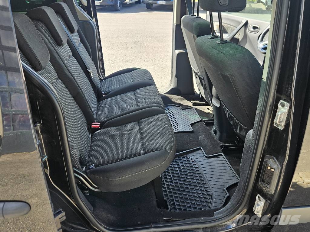Mercedes-Benz Citan 2+3 kaksikäyttöauto شاحنة مقفلة