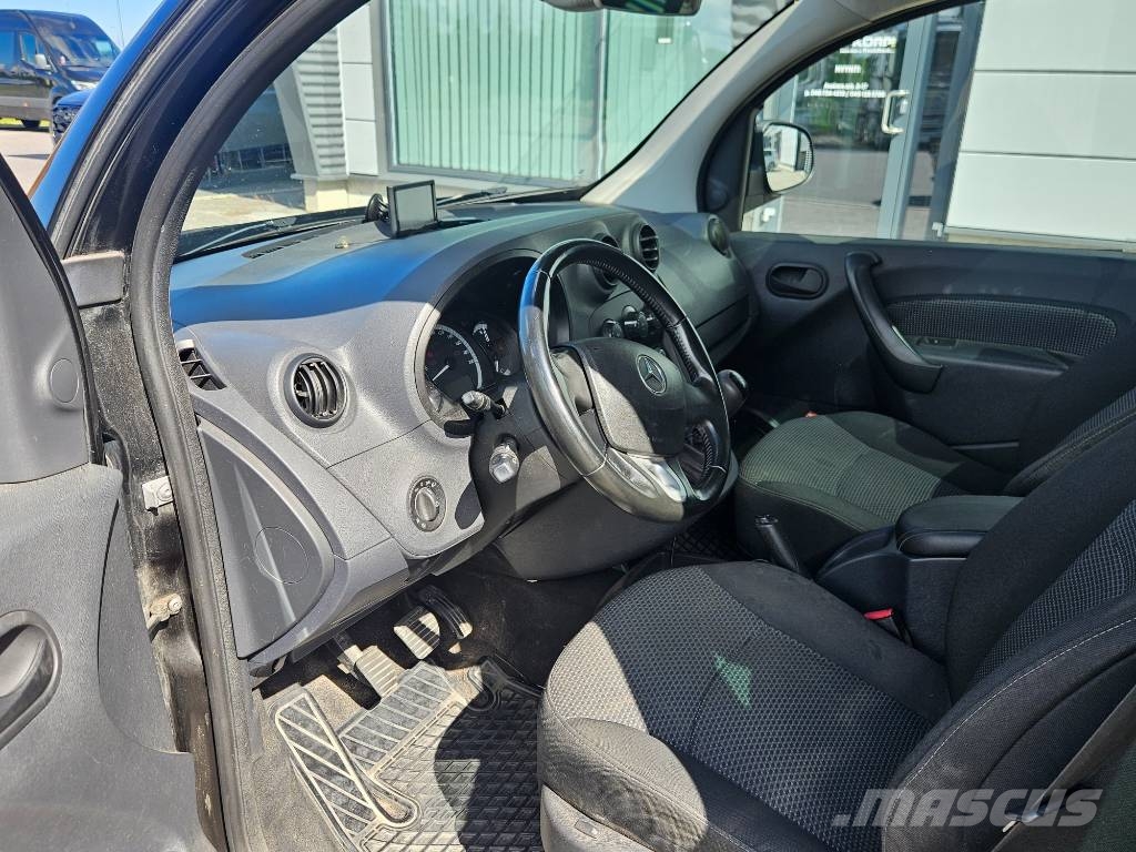 Mercedes-Benz Citan 2+3 kaksikäyttöauto شاحنة مقفلة