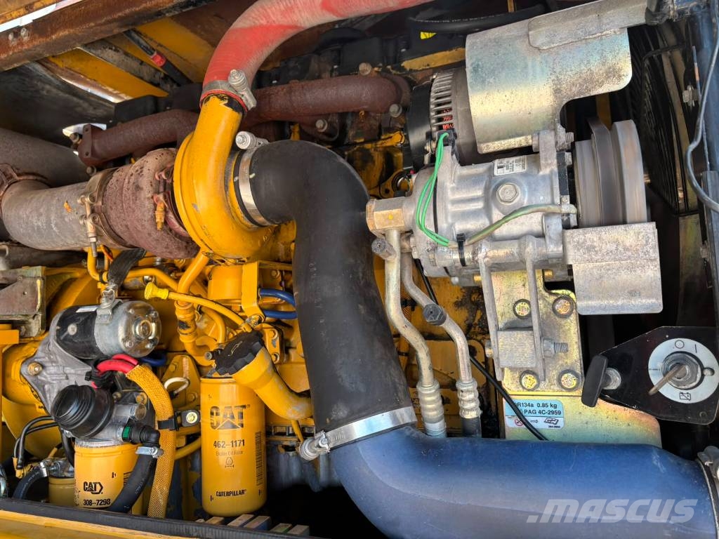 CAT M 318 D Mobilbagger