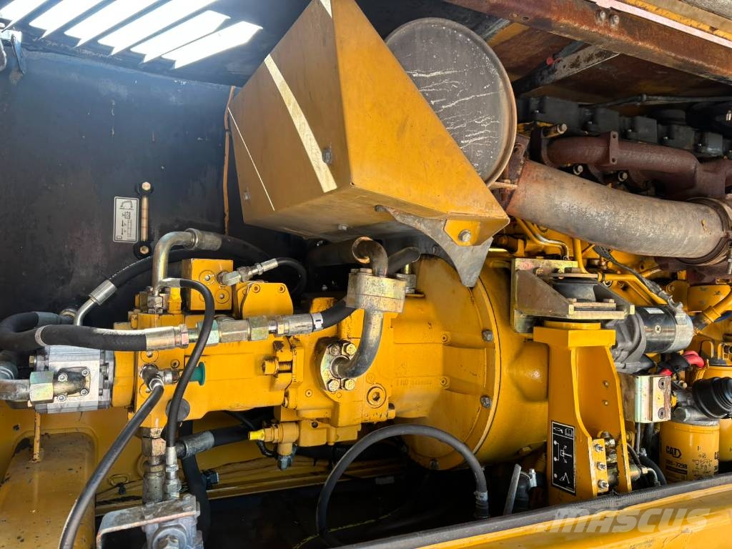 CAT M 318 D Mobilbagger