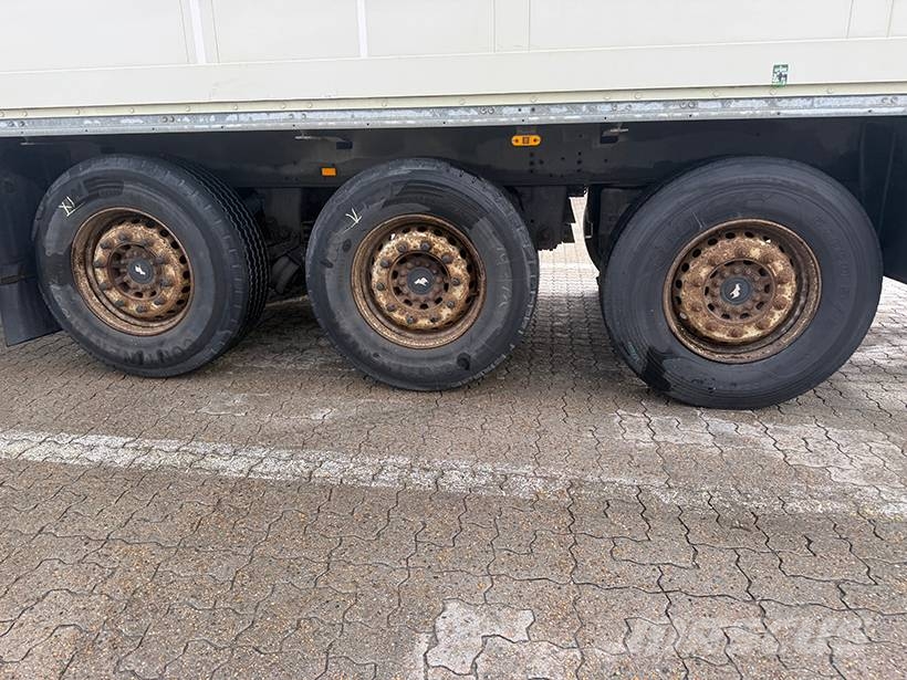 Schmitz Cargobull Boxtrailer / Kofferauflieger Box body semi-trailers