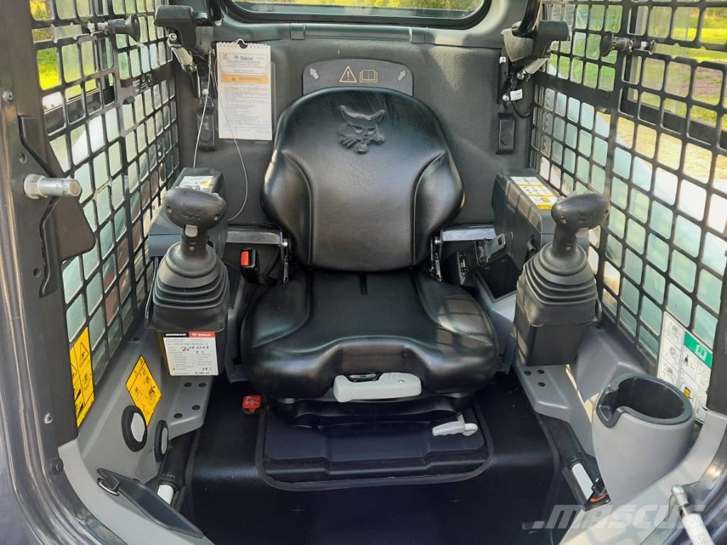 Bobcat T 450 Krautuvai su šoniniu pasukimu