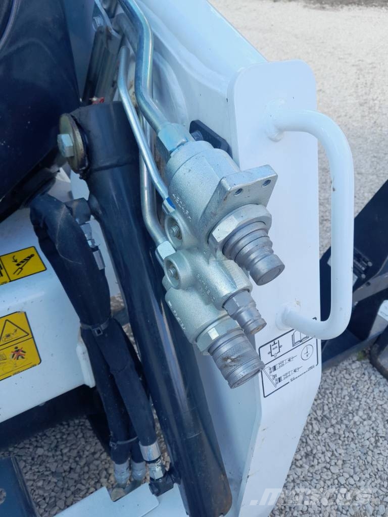 Bobcat T 450 Krautuvai su šoniniu pasukimu