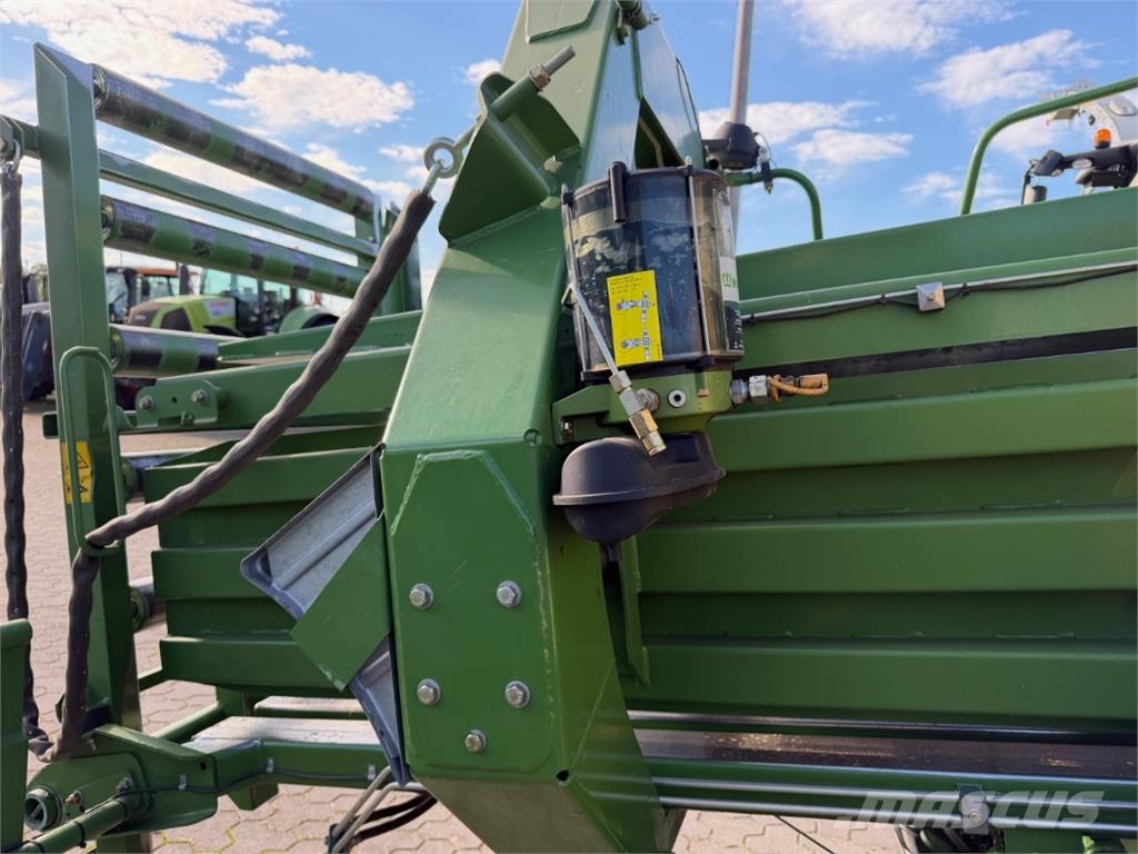 Krone Big Pack 1270 XC Multiballe Küp balya makinalari