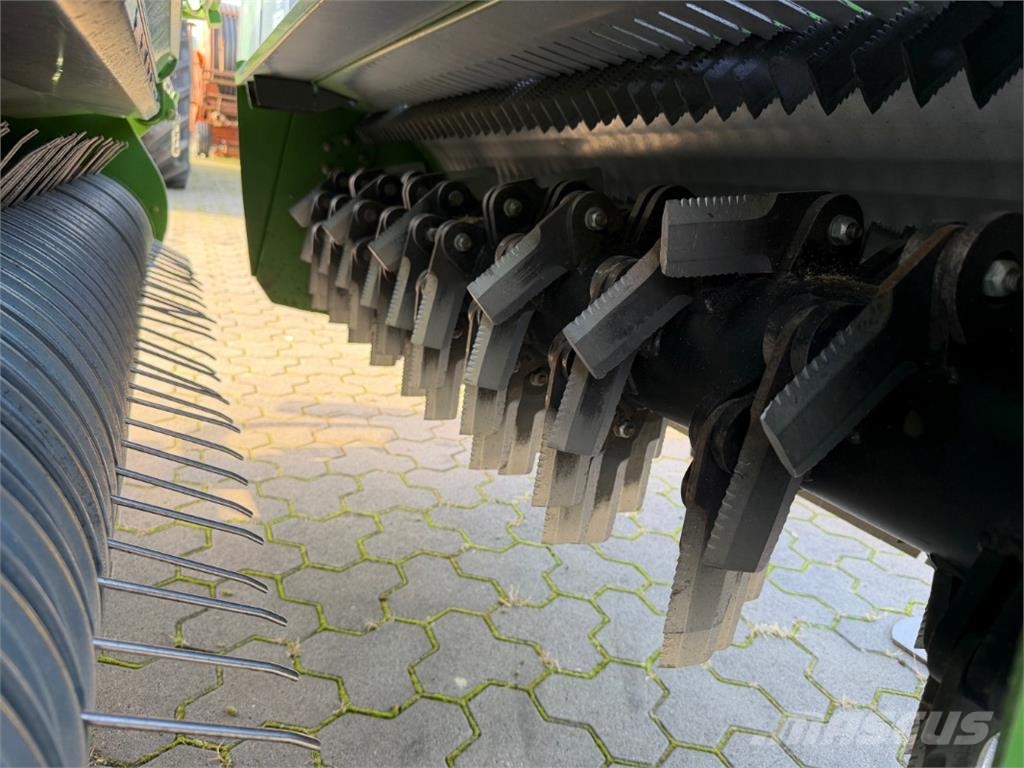 Krone Big Pack 1270 XC Multiballe Küp balya makinalari