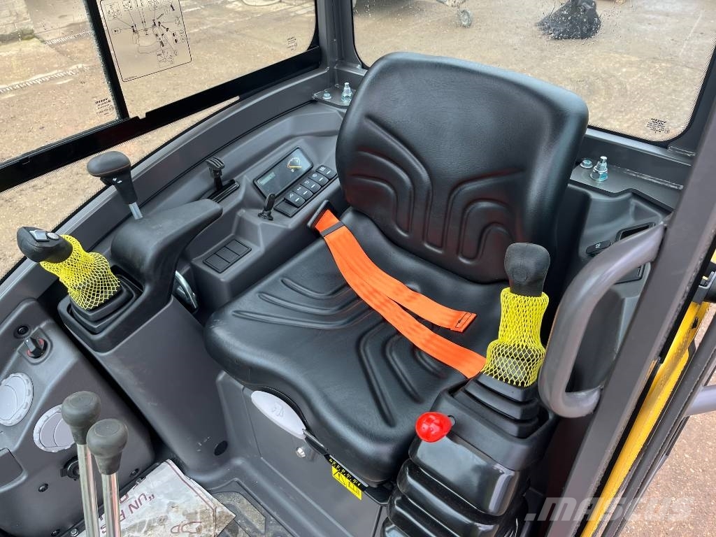 Volvo EC 18 E 小型挖掘机