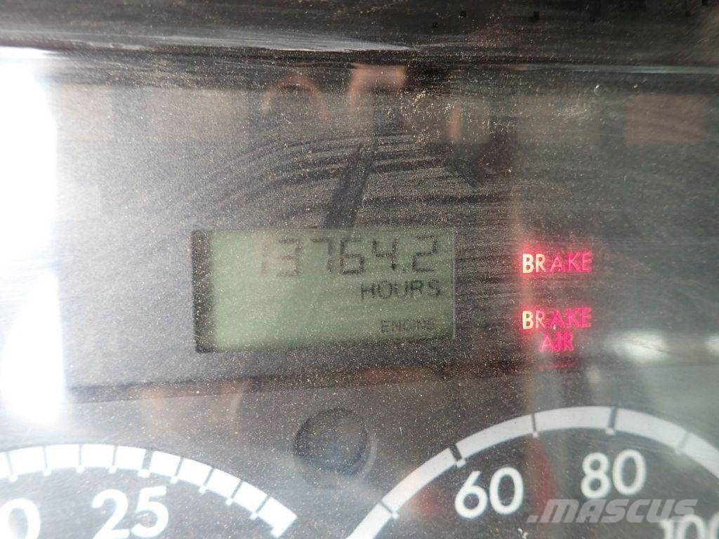 Freightliner M2 112 Тягачі