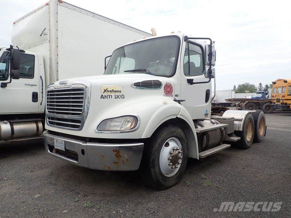 Freightliner M2 112 Тягачі