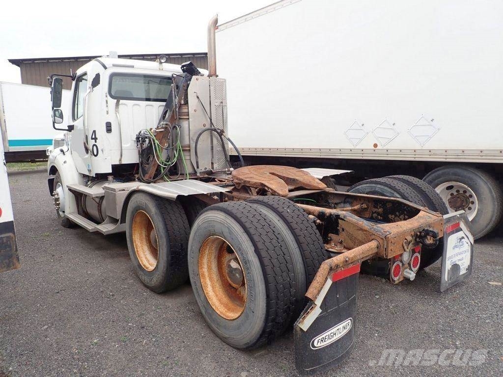 Freightliner M2 112 Тягачі