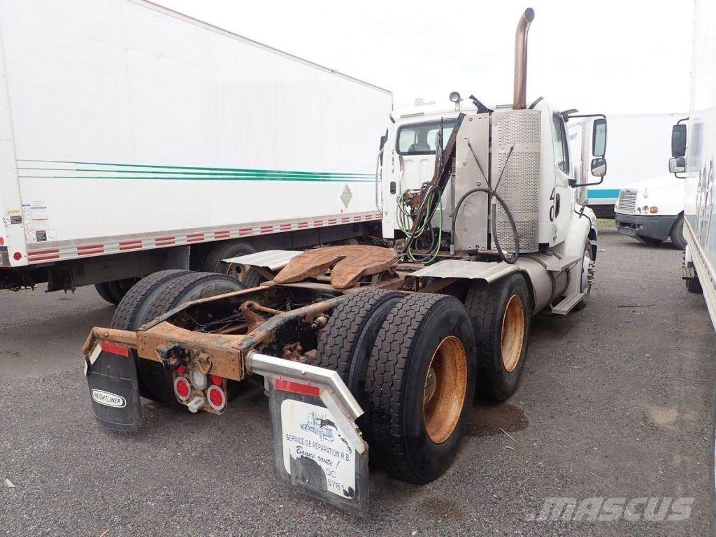 Freightliner M2 112 Тягачі