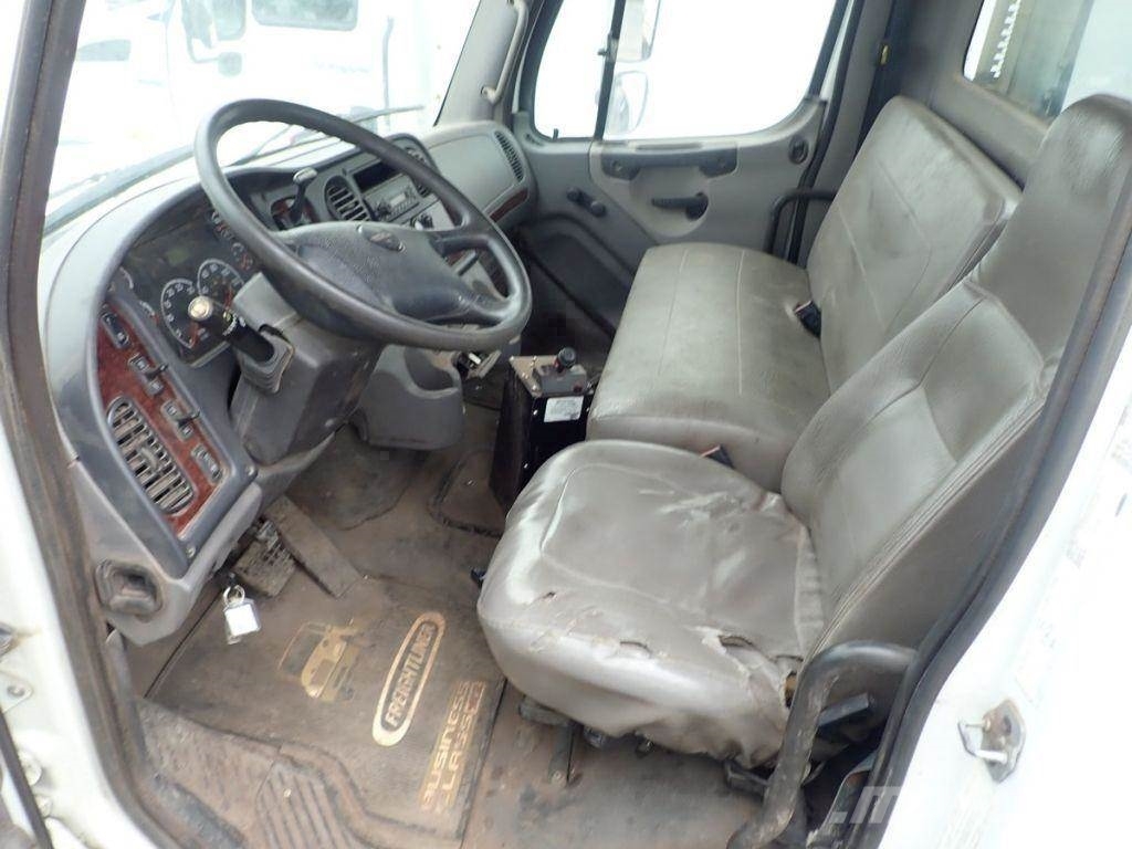 Freightliner M2 112 Тягачі