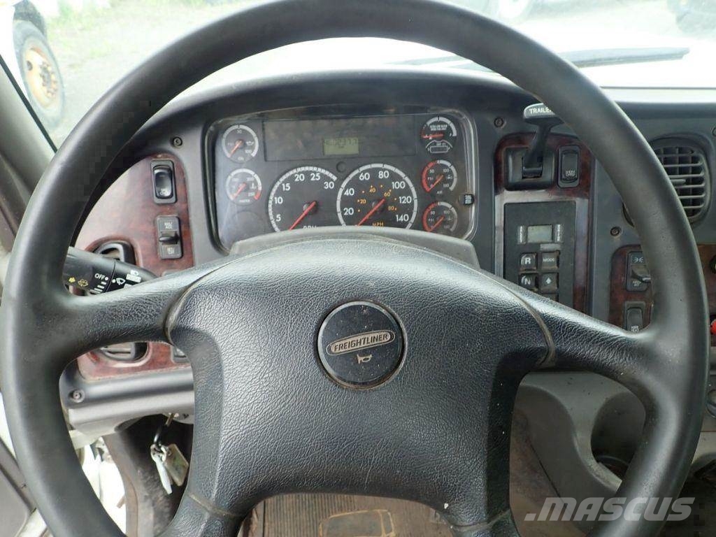 Freightliner M2 112 Тягачі