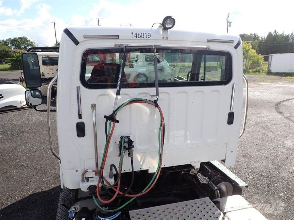 Freightliner M2106 Tractor Units