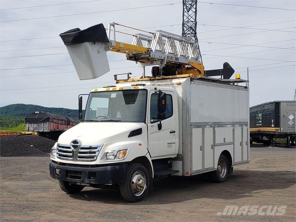 Hino 165 Camiones grúa
