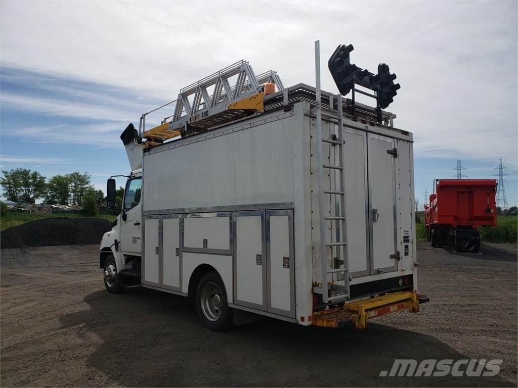 Hino 165 Camiones grúa