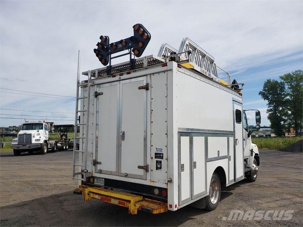 Hino 165 Camiones grúa