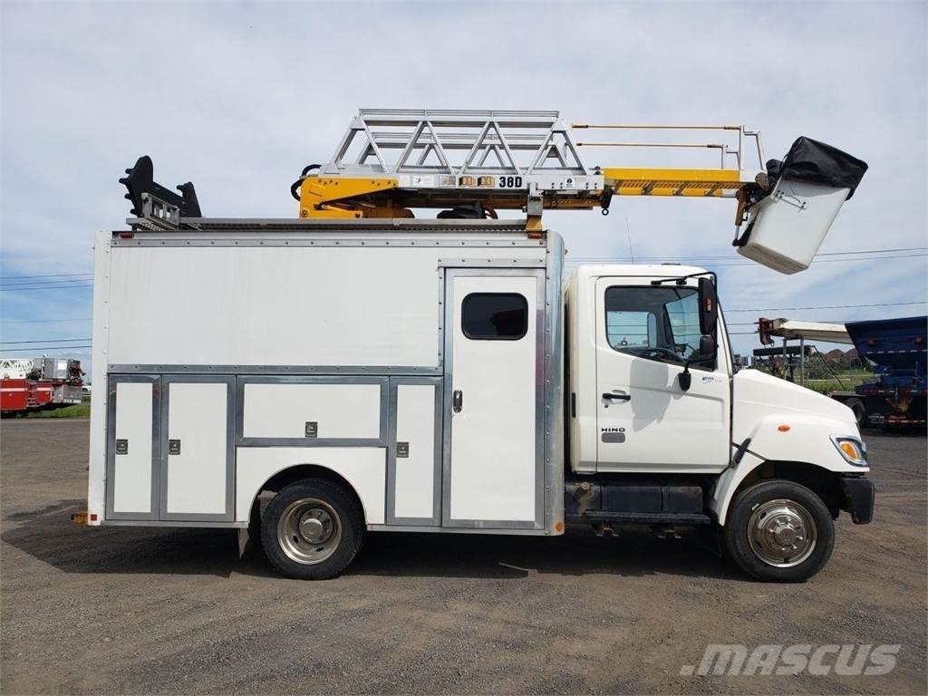 Hino 165 Camiones grúa