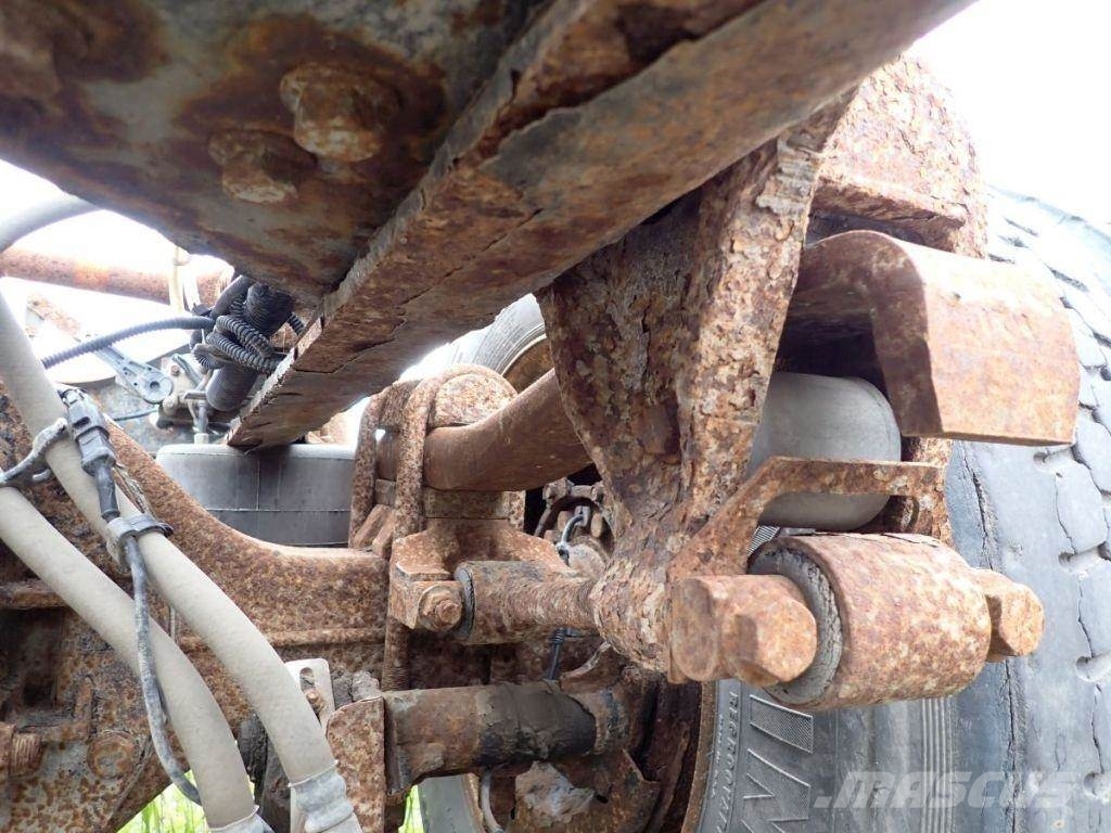 International 4300 Skříňová nástavba