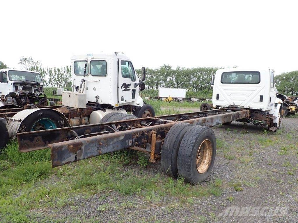 International 4300 Skříňová nástavba