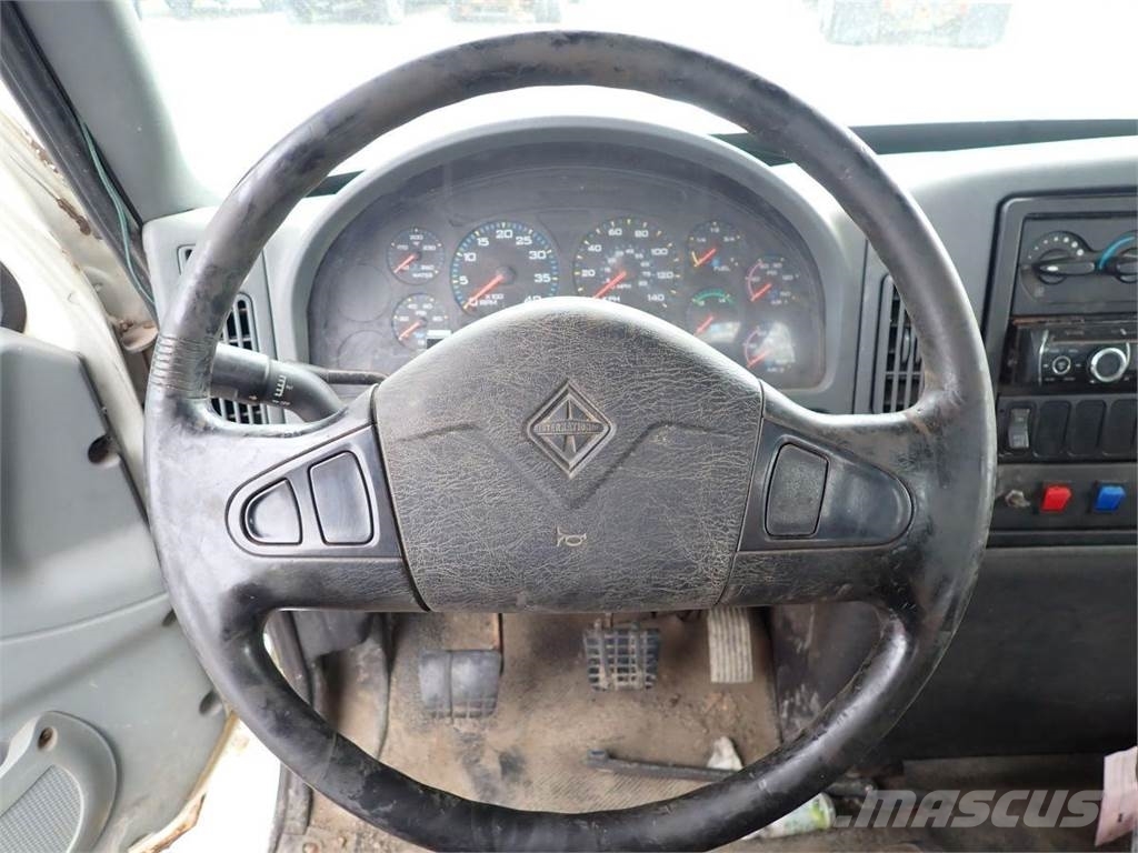 International 4300 기타 트럭
