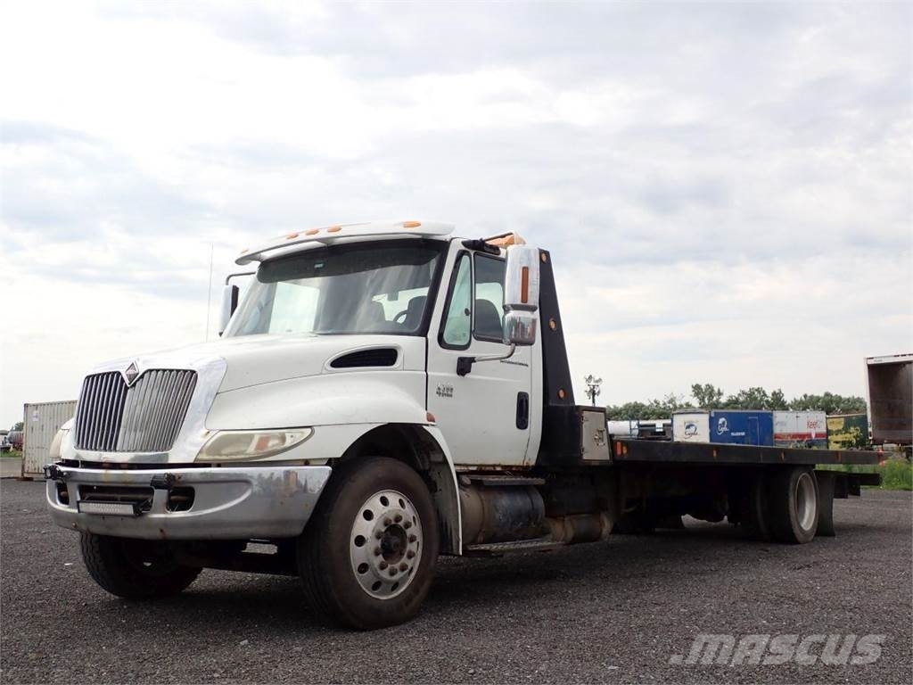 International 4300 기타 트럭