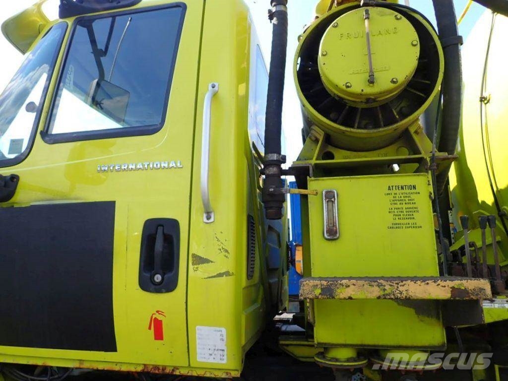 International 7400 Kamioni cisterne