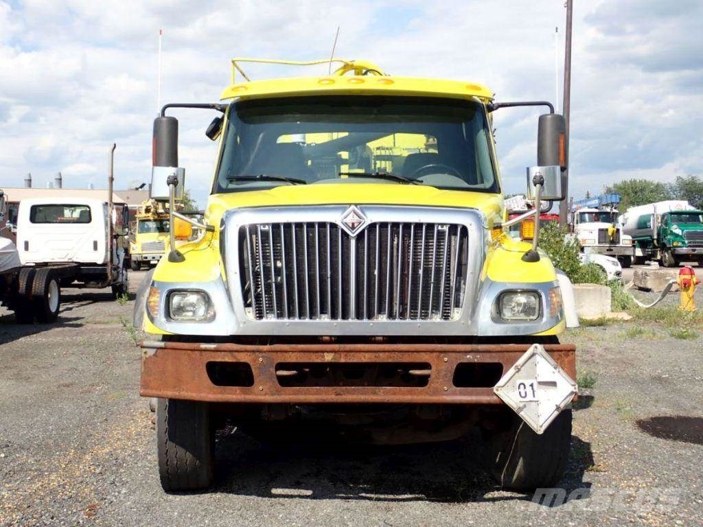 International 7400 Kamioni cisterne