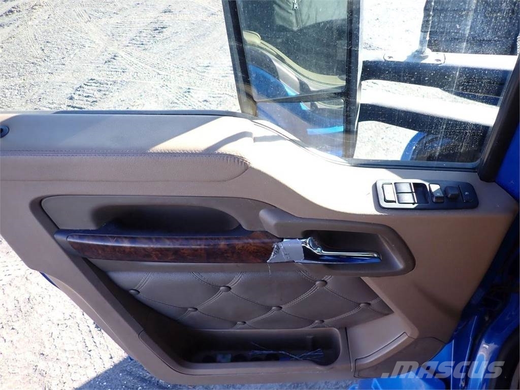 Kenworth T680 Tractor Units