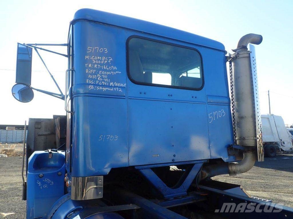 Western Star 4864-2 Camiones con chasís y cabina