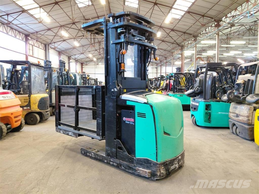 CAT NOH10N Medium lift order picker