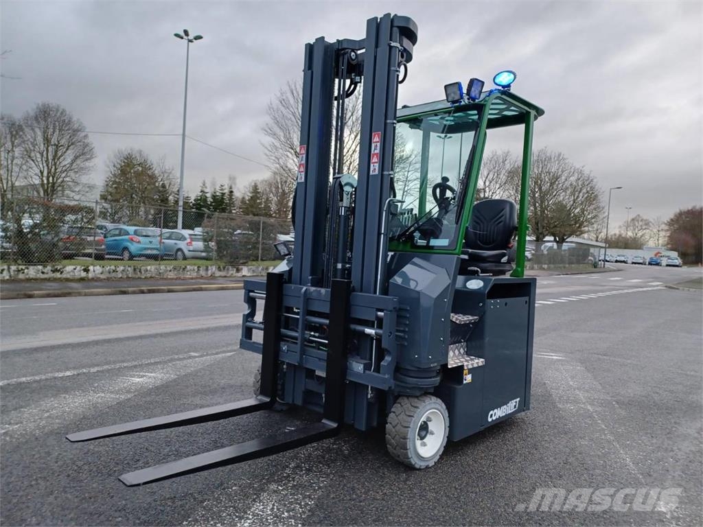 Combilift CBE3000 Nelitietrukit