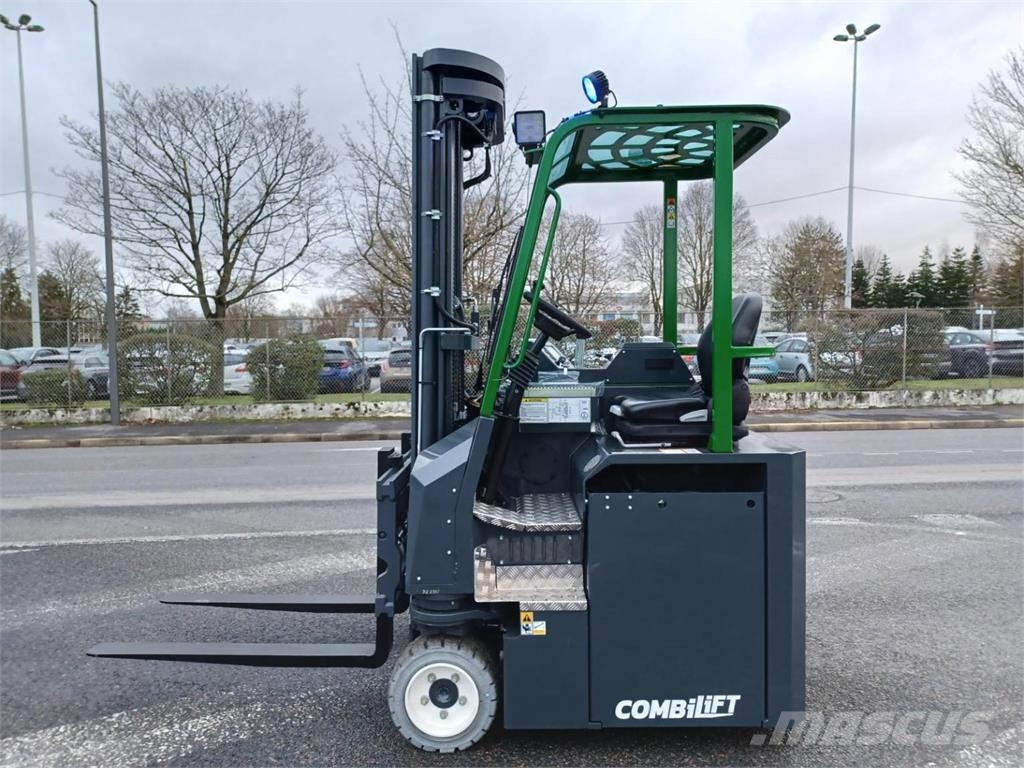 Combilift CBE3000 Nelitietrukit