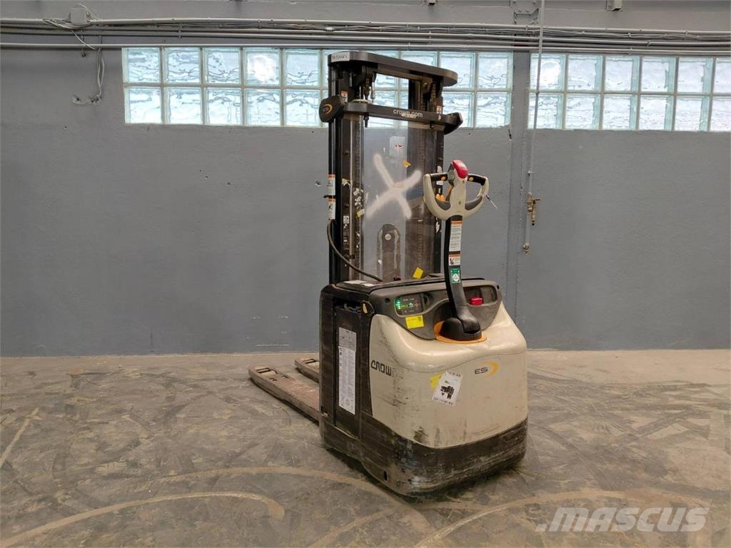 Crown ESI4000-12 Pedestrian stacker