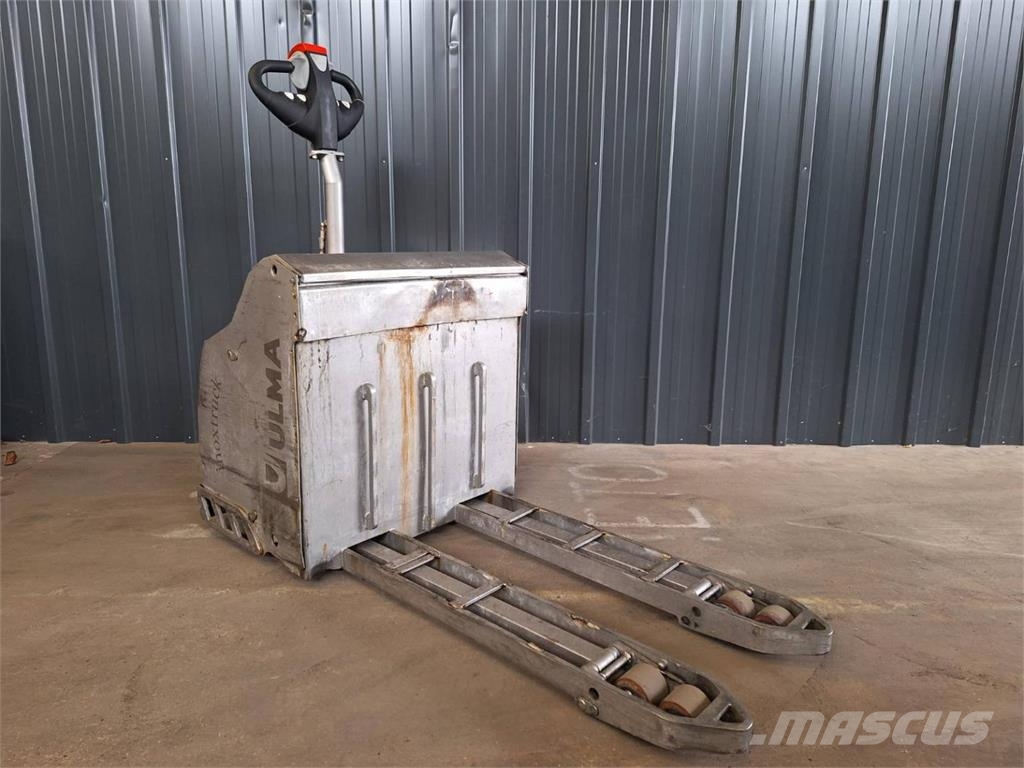 Ulma EPT20 Pedestrian stackers