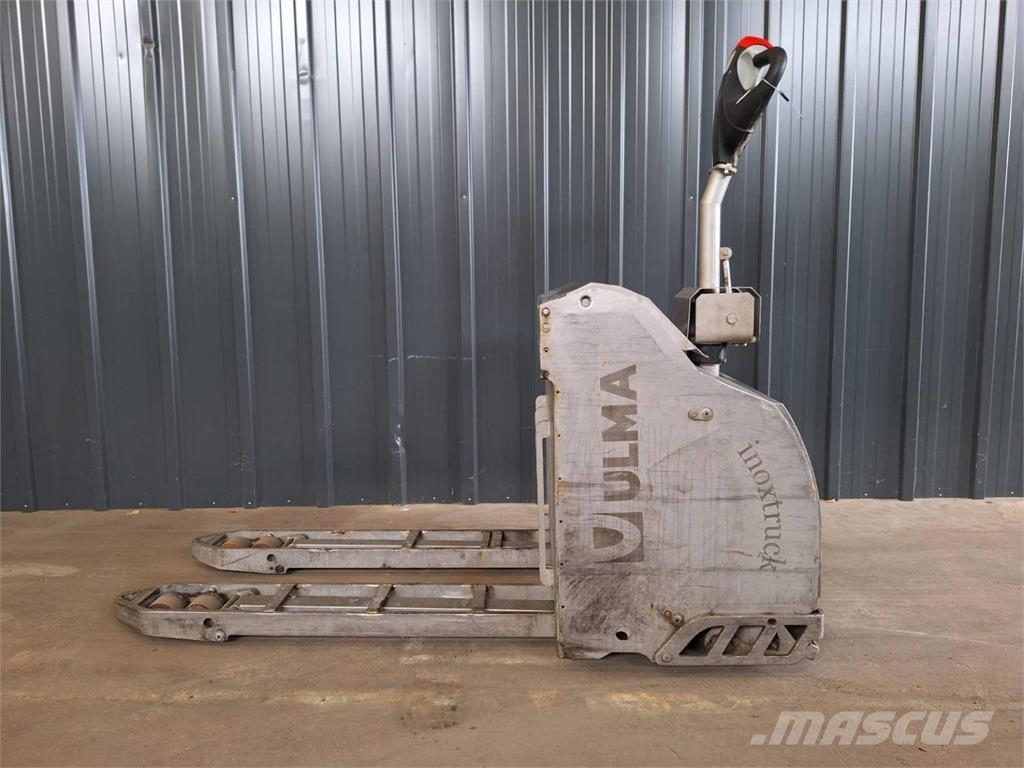 Ulma EPT20 Pedestrian stackers