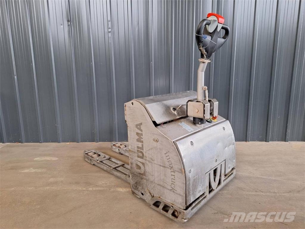Ulma EPT20 Pedestrian stackers