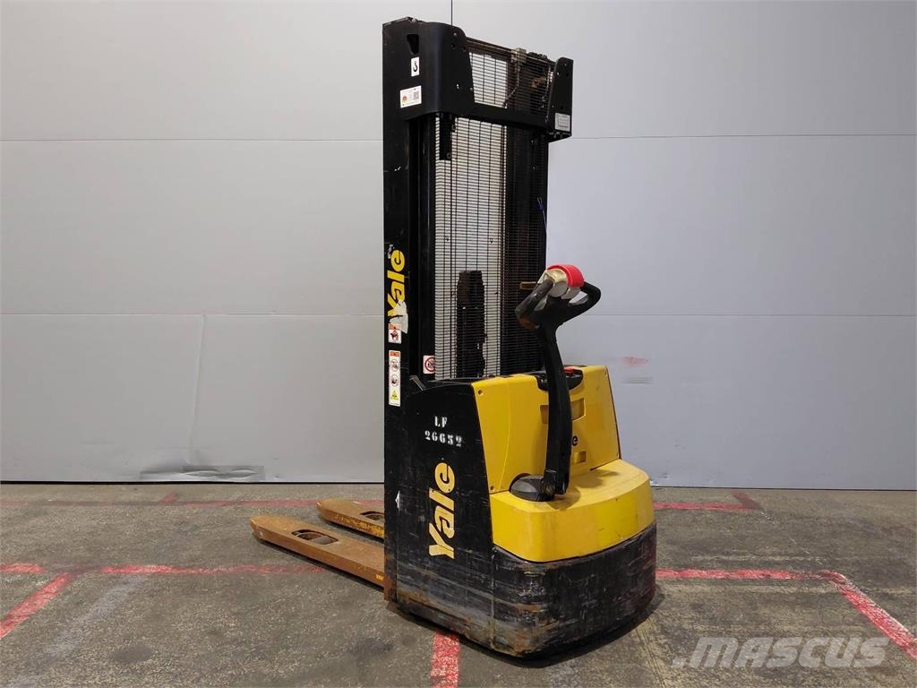 Yale MS12AC Ručni električni viličar
