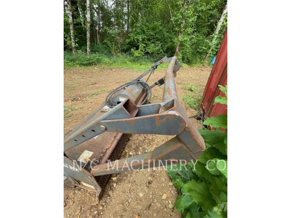  73AXH427 Chargeuse compacte