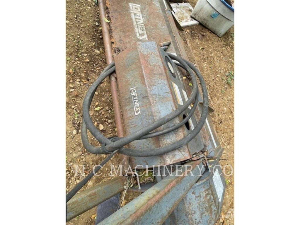  73AXH427 Chargeuse compacte
