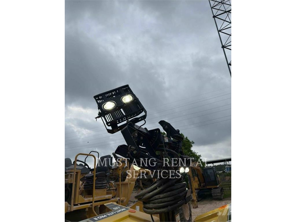 Allmand NIGHT LIGHT PRO 2 拖车式灯塔