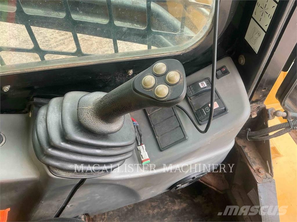 ASV RT-75 Nakladalci goseničarji