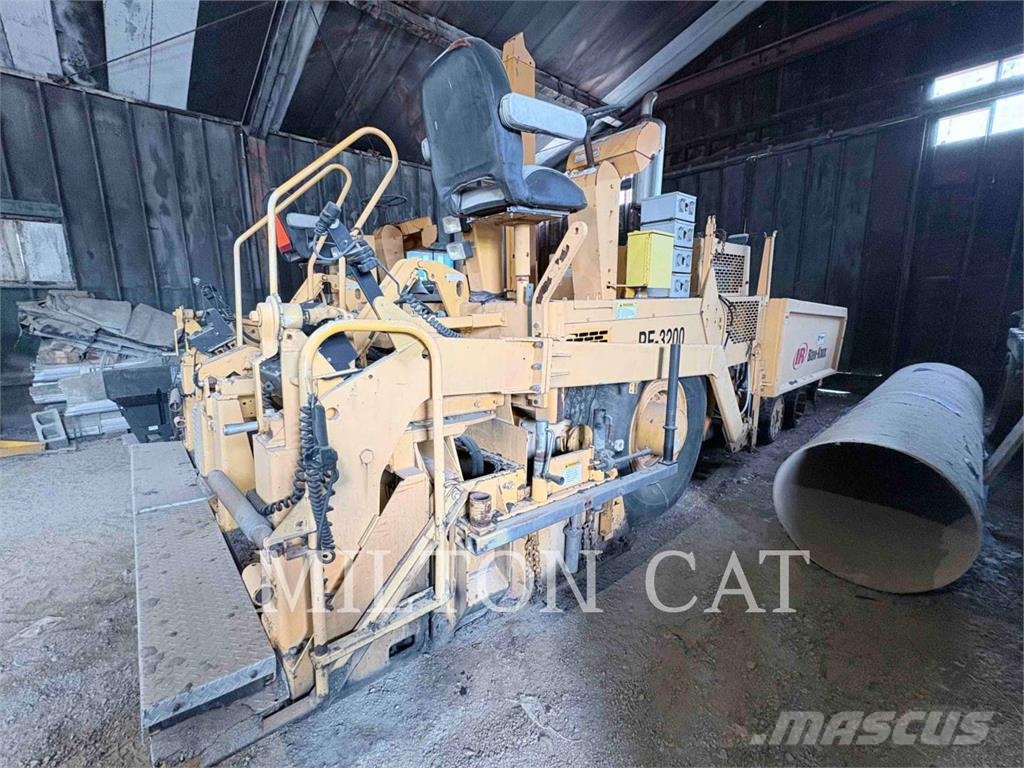 Blaw-Knox PF3200 Aszfalt terítõ gépek