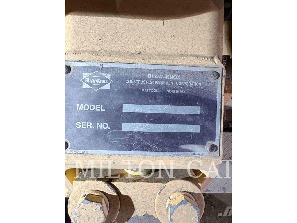 Blaw-Knox PF3200 Aszfalt terítõ gépek