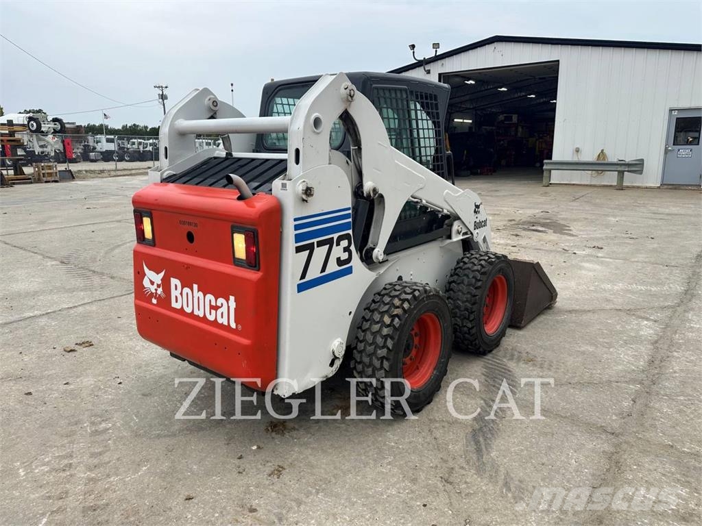 Bobcat 773 Kompaktrakodók