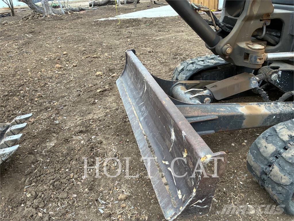 Bobcat E32 Гусеничні екскаватори