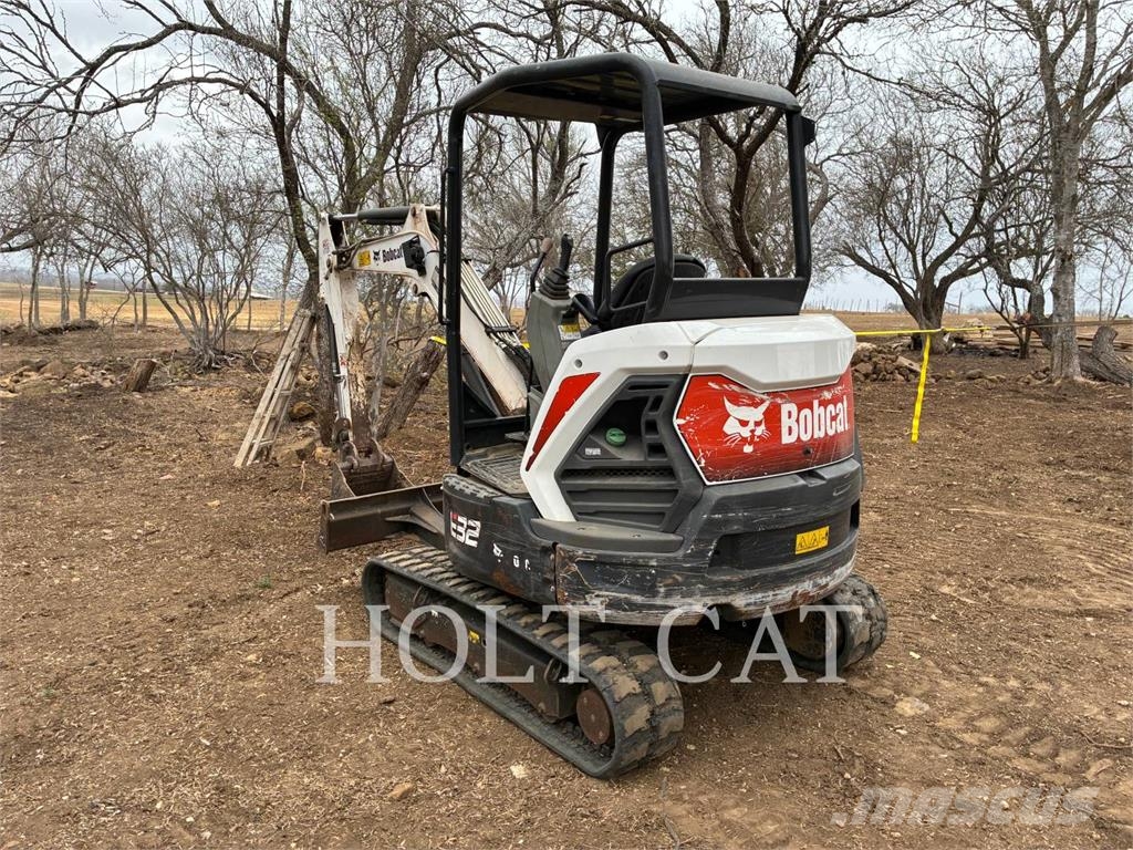 Bobcat E32 Гусеничні екскаватори